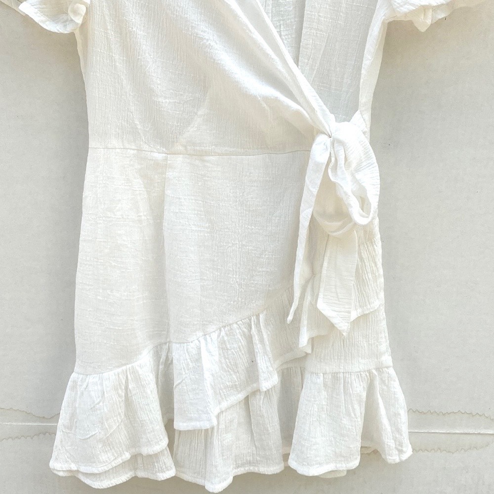 Princess Polly Womens size 4 Company for One white wrap dress-DEFECT👇🏼 - Picture 4 of 9